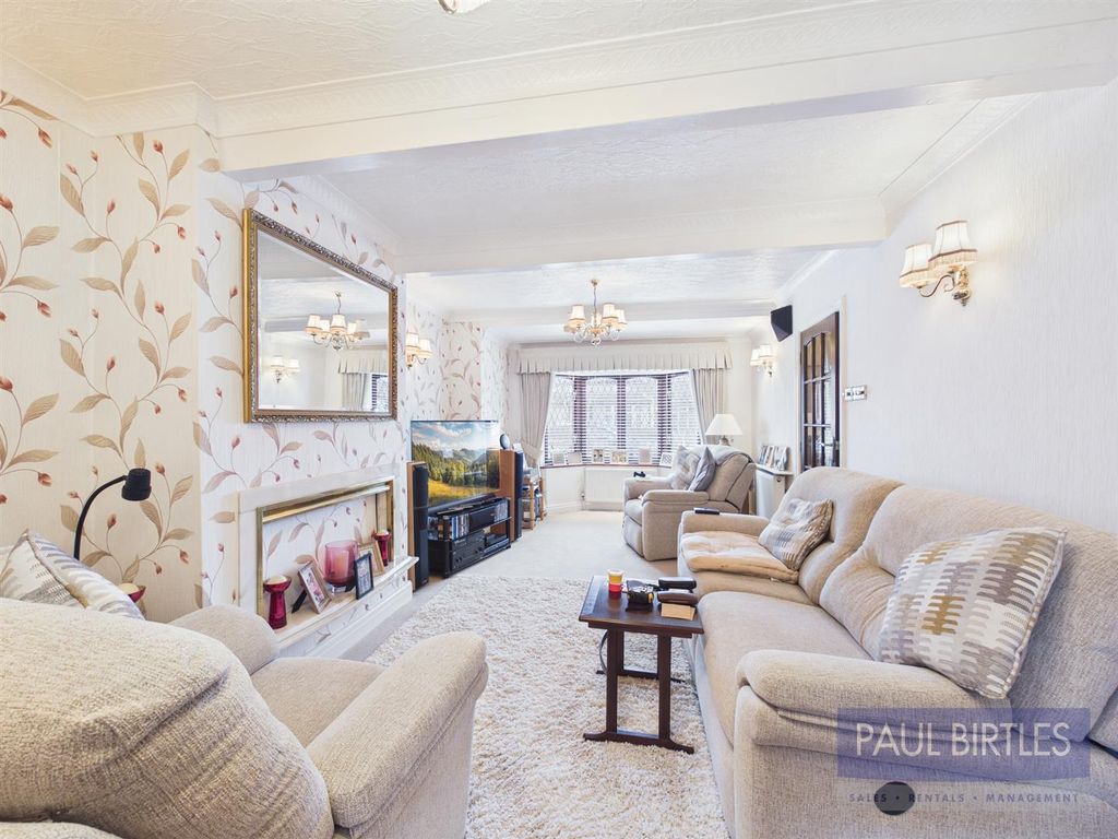 Property photo 2 of 26 Cam01301G0-Pr0723-Still031.Jpg