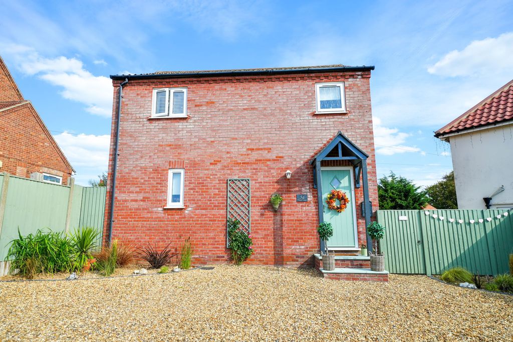 Property photo 1 of 26