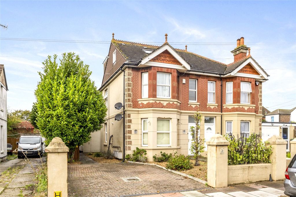 Property photo 1 of 16 Picture No. 18