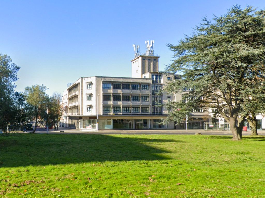 Property photo 1 of 8