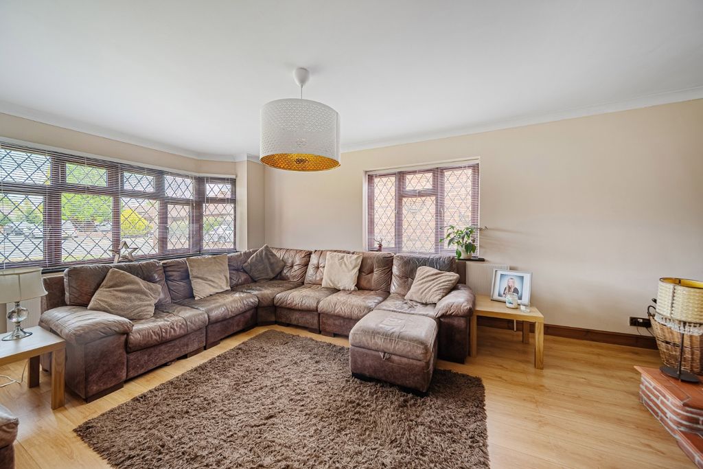 Property photo 3 of 27 4119736