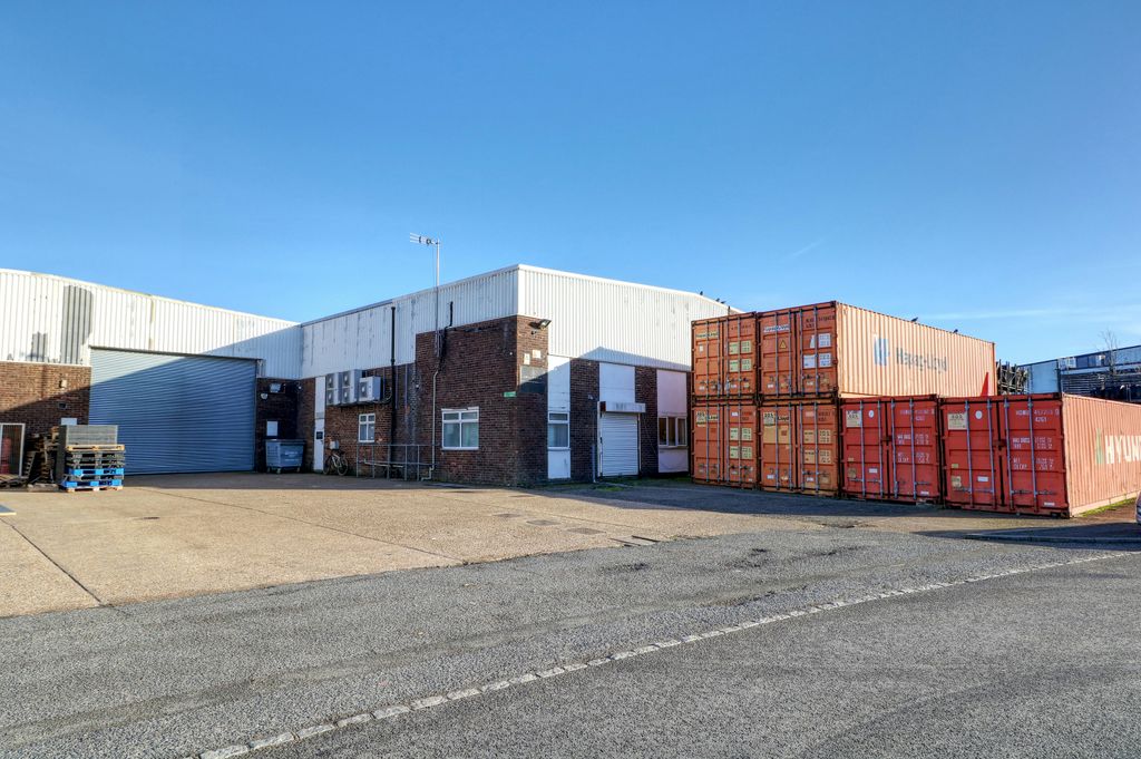 Property photo 1 of 6 Front 1.Jpg