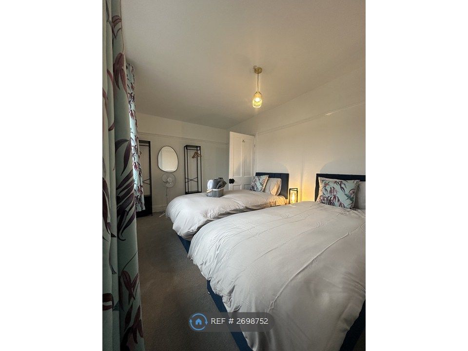 Property photo 3 of 34