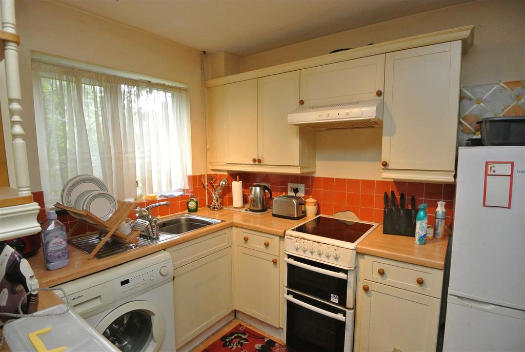 Property photo 3 of 6 Kitchen.Jpg