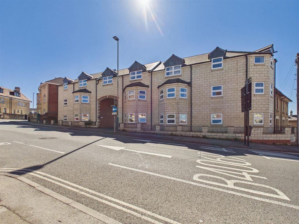 Property photo 1 of 8 Front Aspect