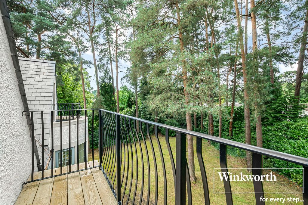 Additional image 7 of 3 bed flat for saleGolf Links Road, Ferndown, Dorset BH22