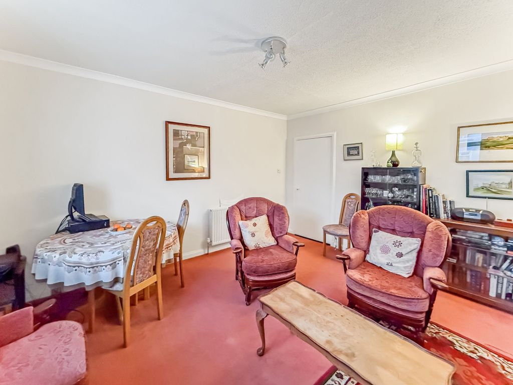 Property photo 3 of 12