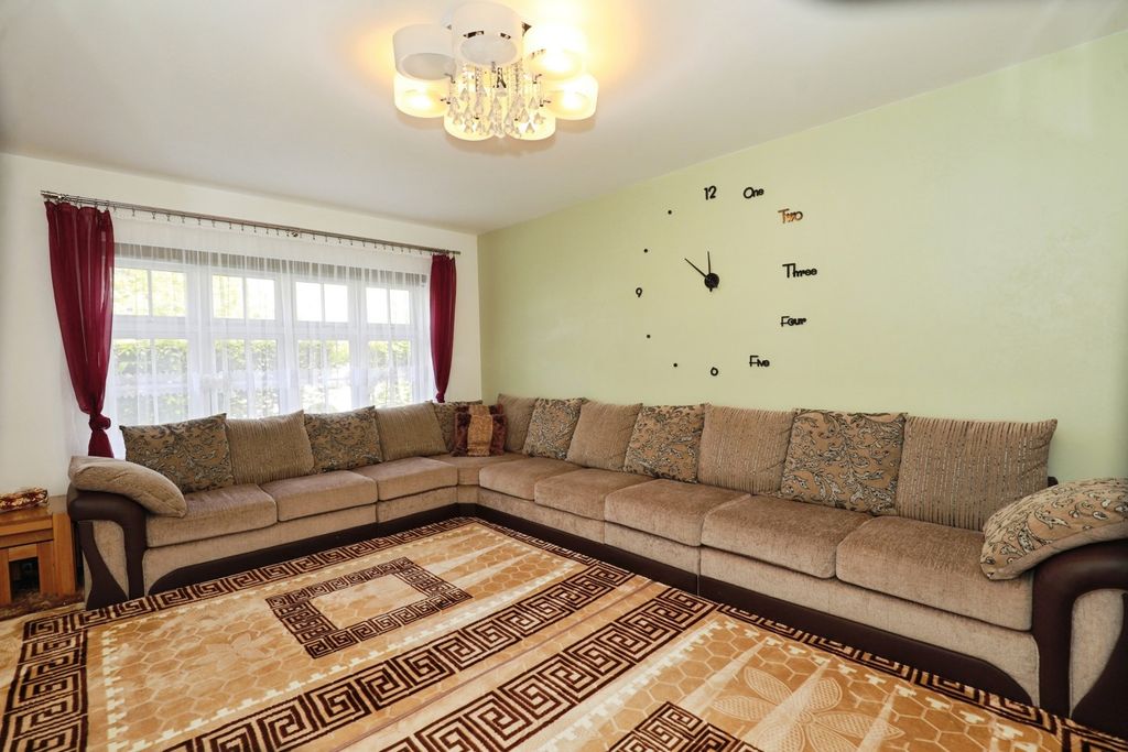 Property photo 2 of 22 Pbox-Img.Jpg