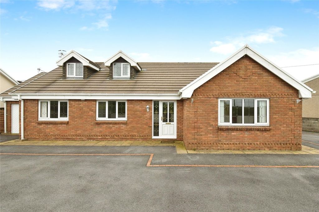 Property photo 2 of 17 Photography