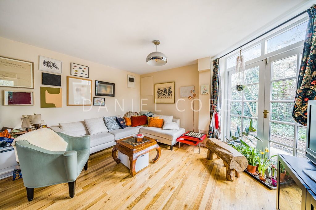 Property photo 2 of 25