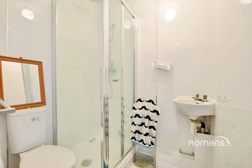 Property photo 3 of 8 Pbox-Img.Jpg