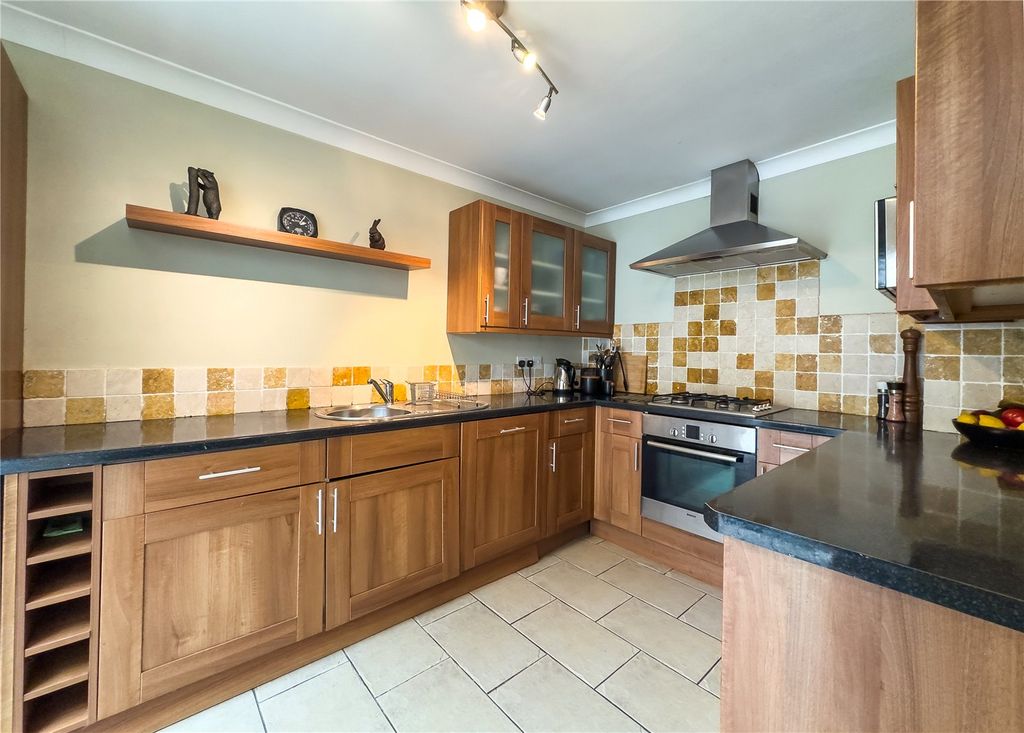 Property photo 2 of 16 Picture No. 04