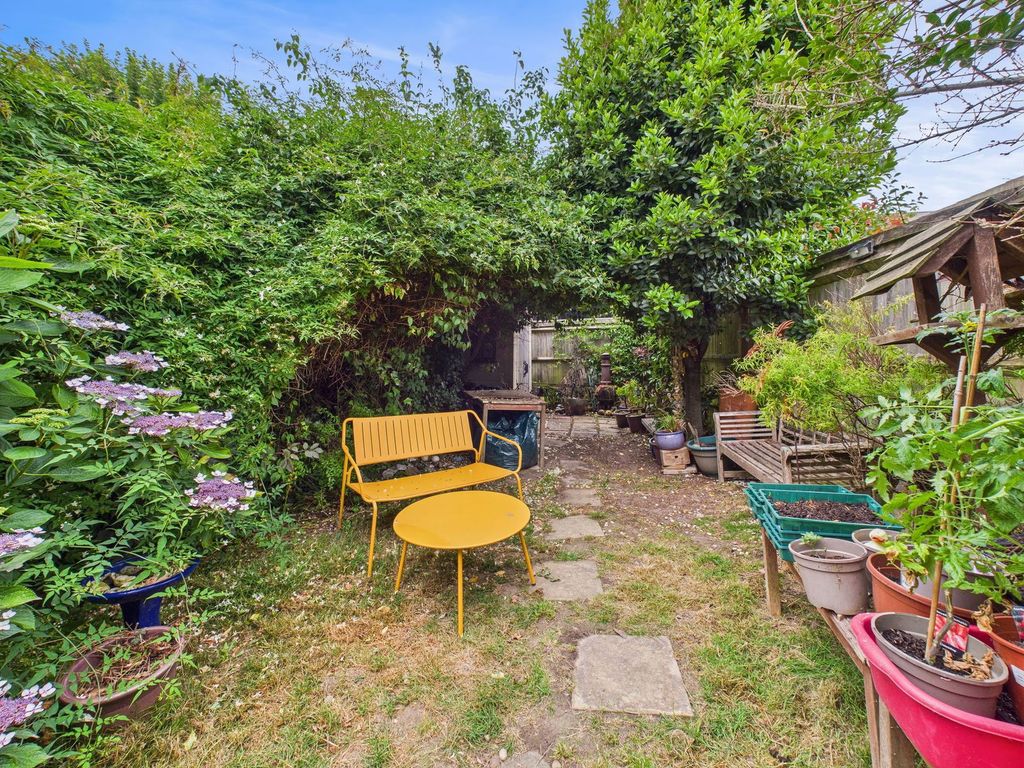 Property photo 2 of 8