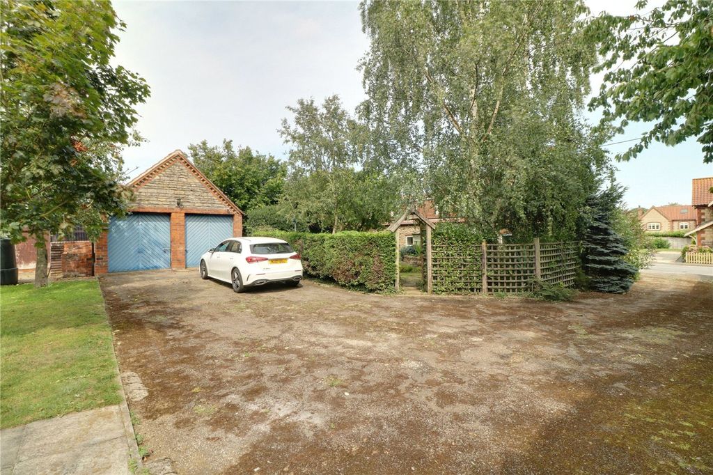 Property photo 3 of 23 Picture No. 22