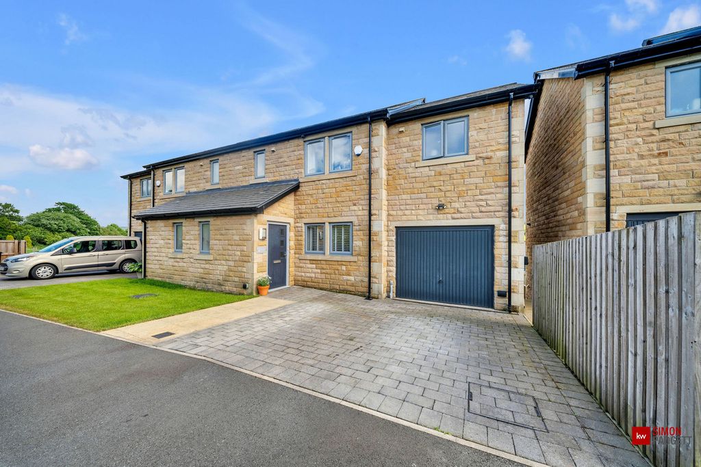 Property photo 1 of 35