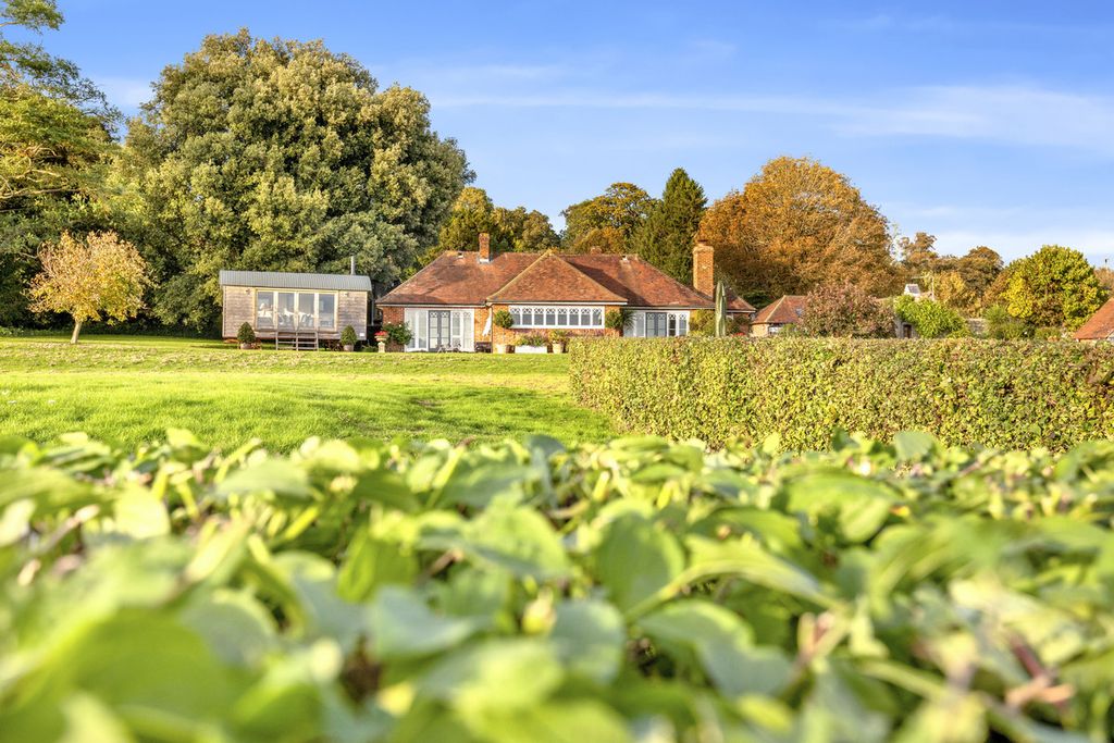 Property photo 1 of 29