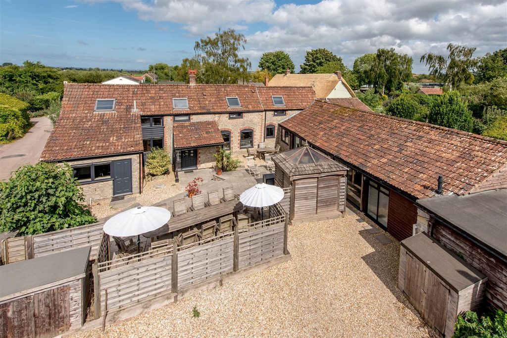 Property photo 2 of 28 Image06.Jpg