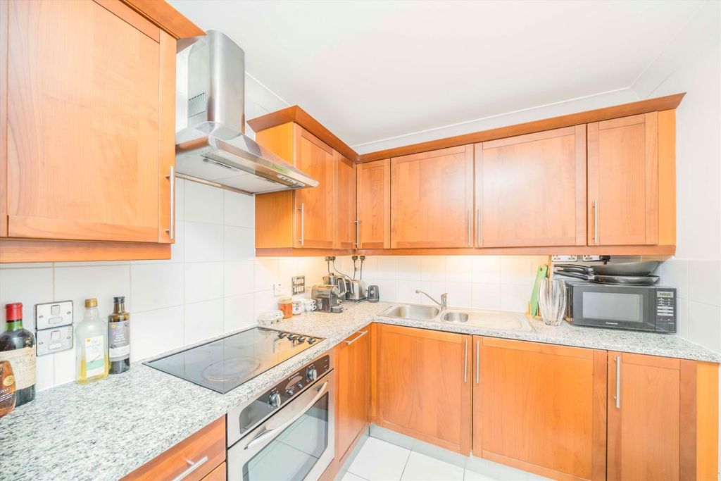 Property photo 3 of 7