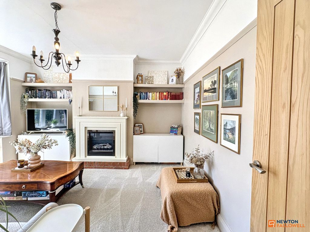 Property photo 2 of 35