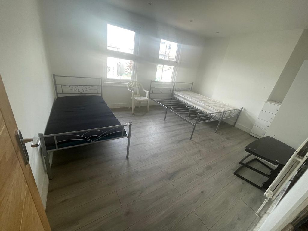 Property photo 2 of 11 Gallery