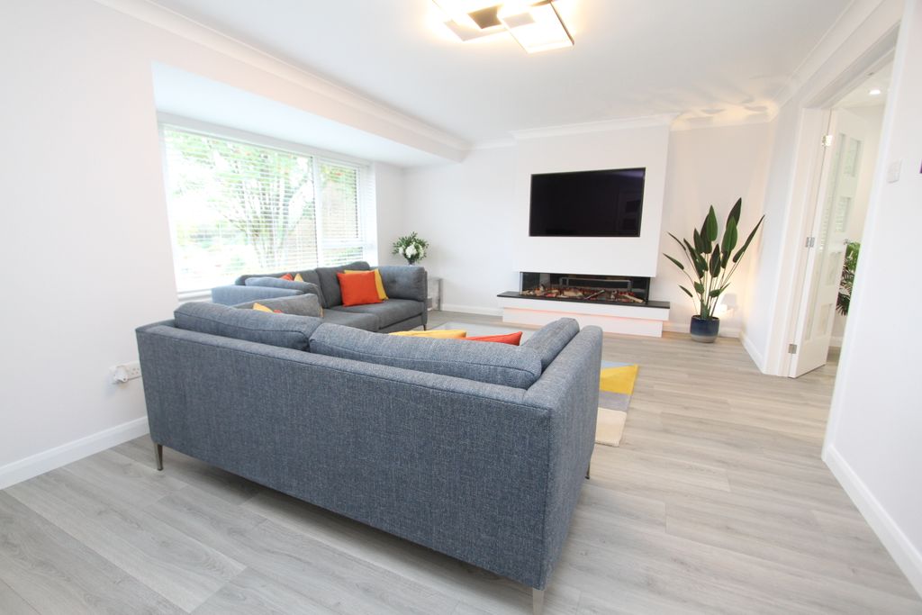 Additional image 5 of 4 bed detached house for saleLincoln Close, Eastbourne BN20