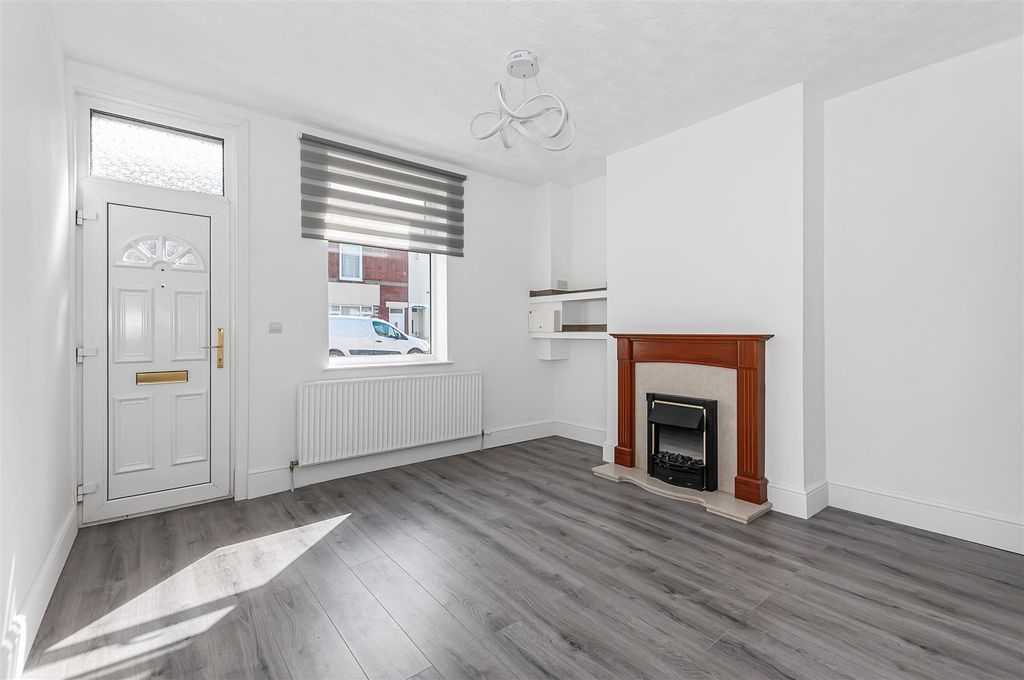 Property photo 2 of 15 69 Colonels Walk3.Jpg