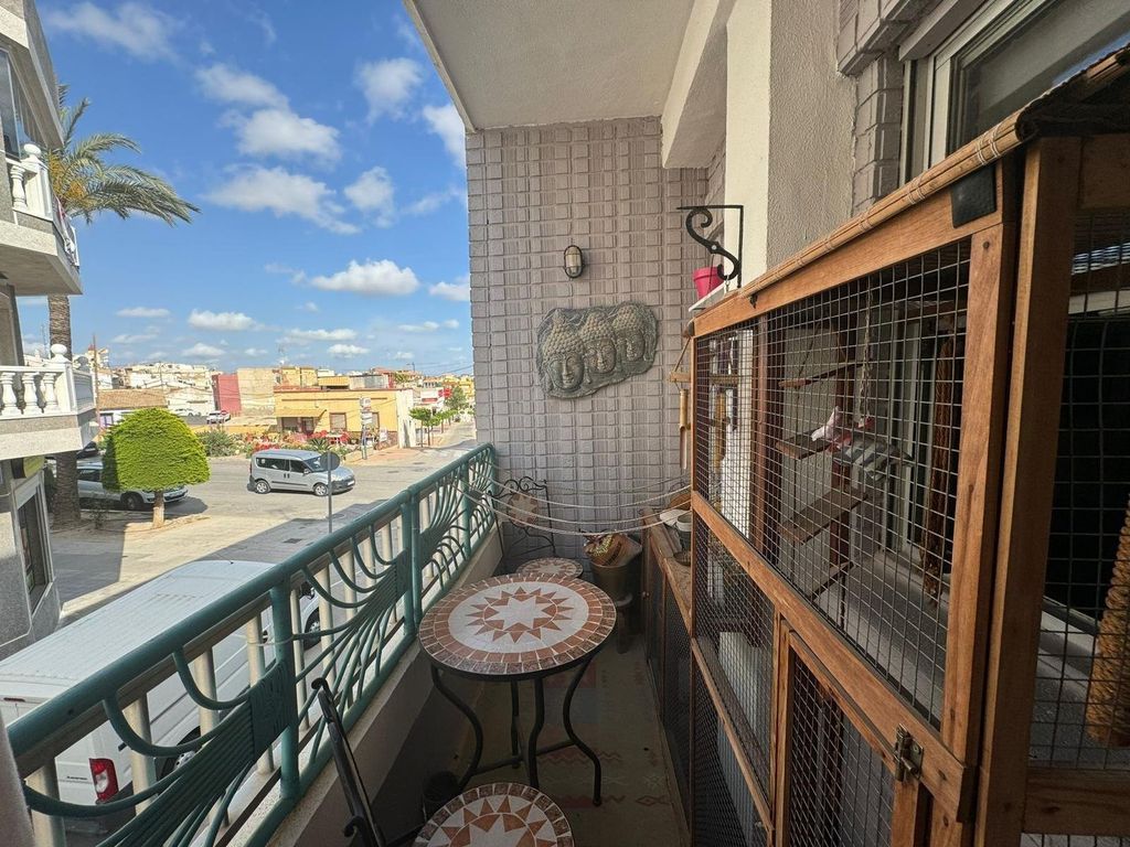 Property photo 1 of 40