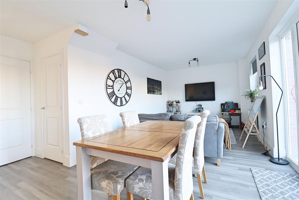 Additional image 11 of 5 bed detached house for saleHome Field Drive, Braintree CM7