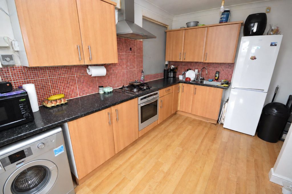 Property photo 3 of 9 Picture No. 24