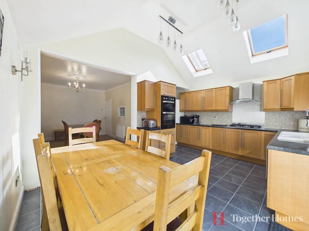 Property photo 2 of 25 Diner/Kitchen