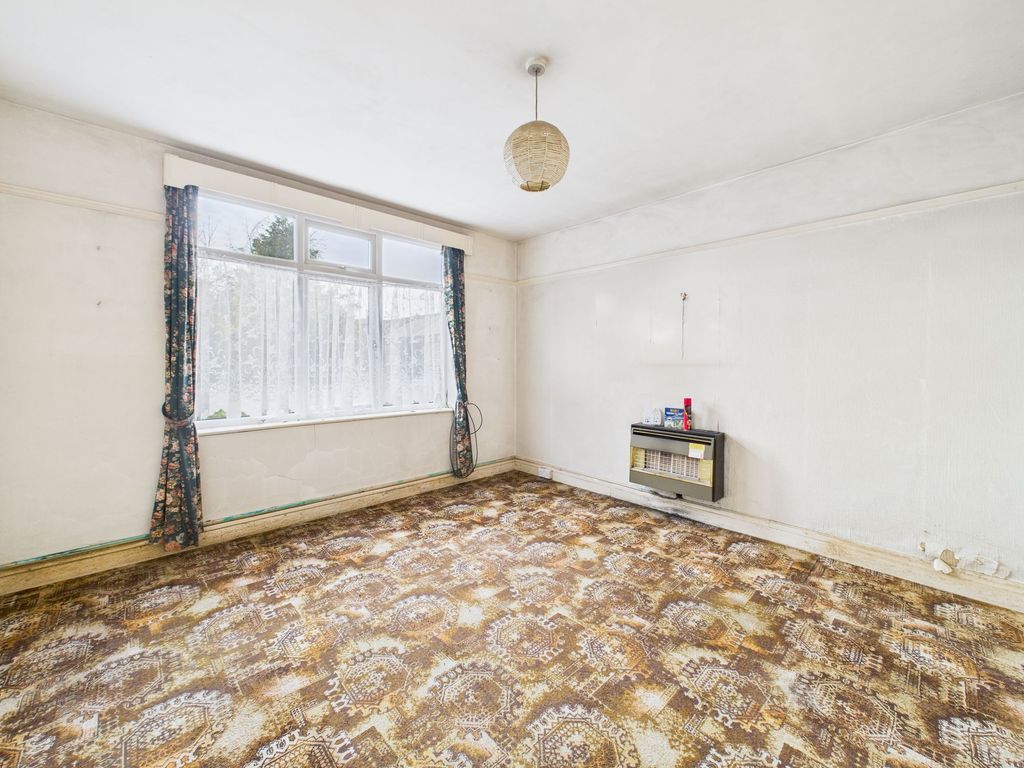 Property photo 3 of 13 Dining Room