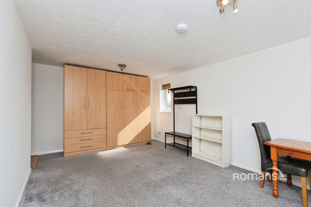 Property photo 2 of 8 Pbox-Img.Jpg