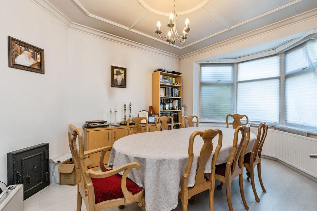 Property photo 3 of 12 Dining Area (1)