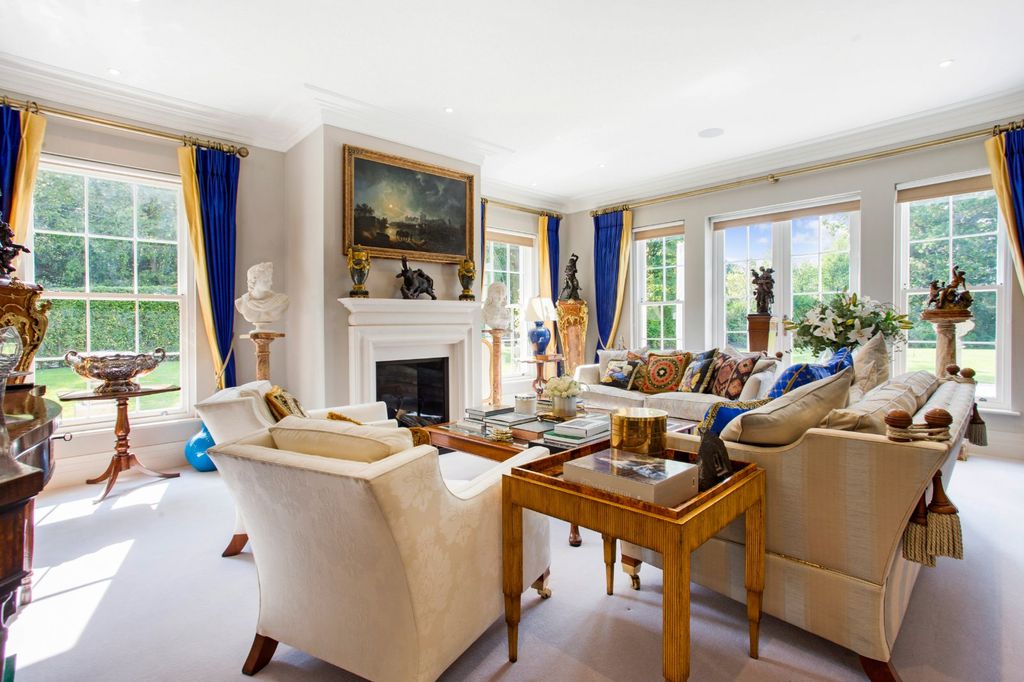 Property photo 3 of 25 Drawing Room