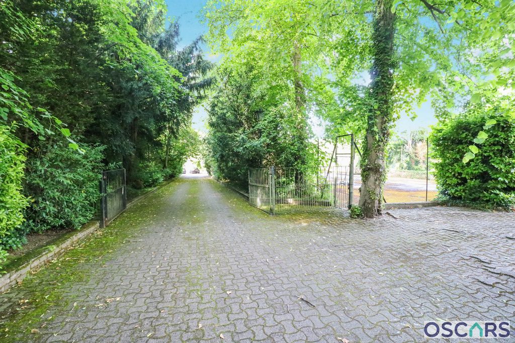 Property photo 2 of 31 Photo 35