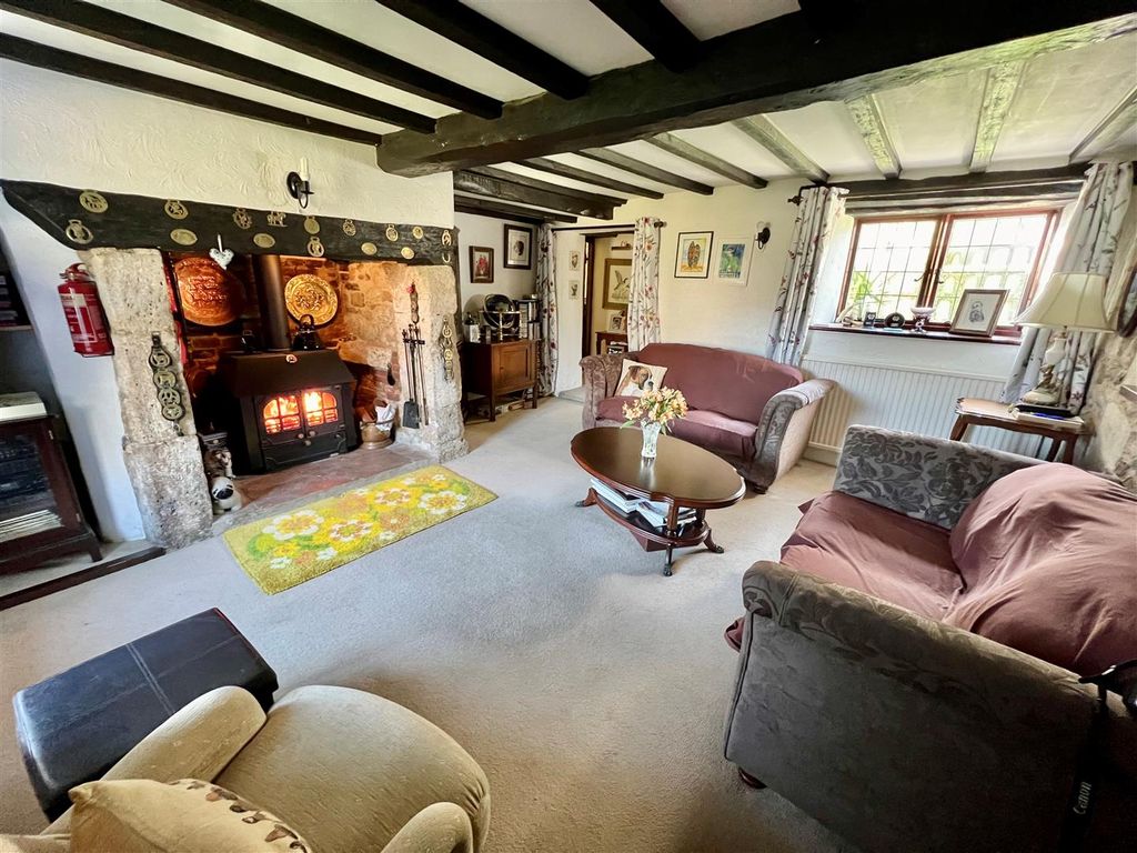 Property photo 2 of 15 Sitting Room