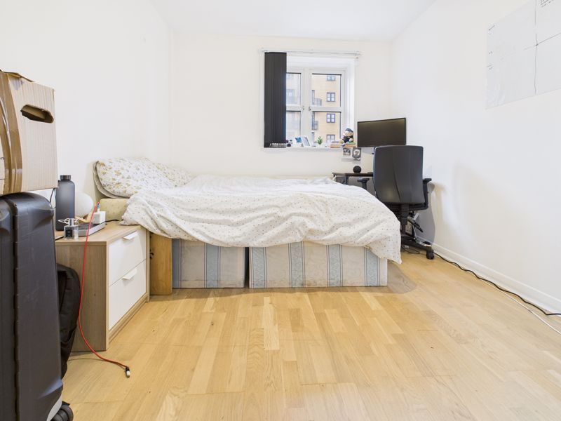 Property photo 3 of 9 Photo 5