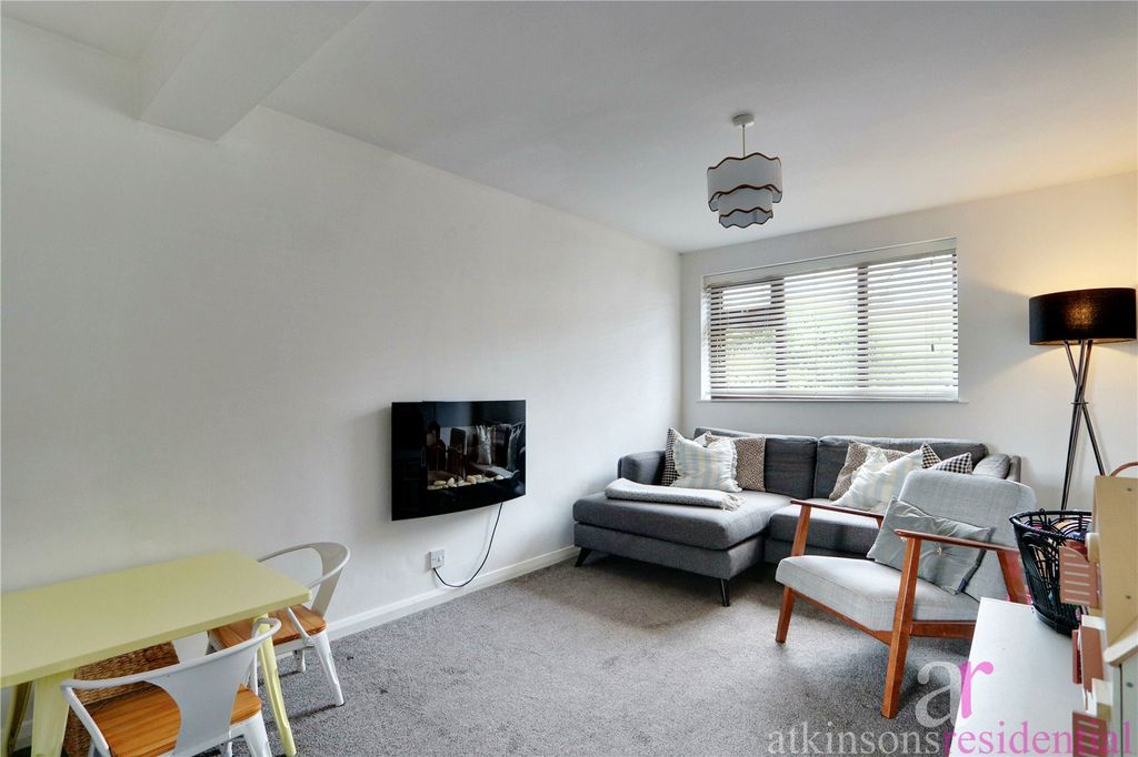 Property photo 3 of 14 Picture No. 33