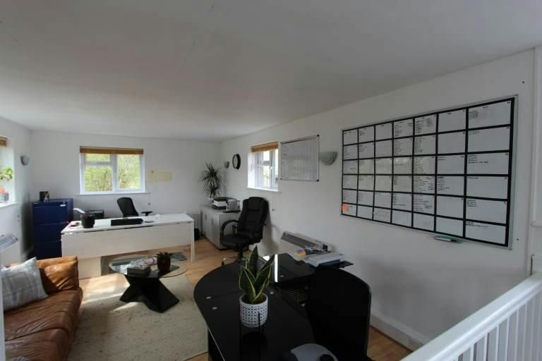 Property photo 3 of 8 86.Jpg