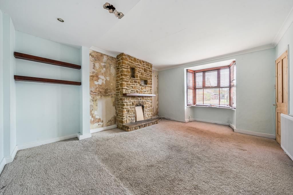 Property photo 3 of 22 Living Area