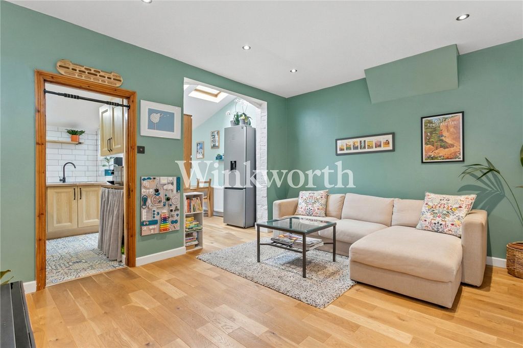 Property photo 2 of 23 Picture No. 04