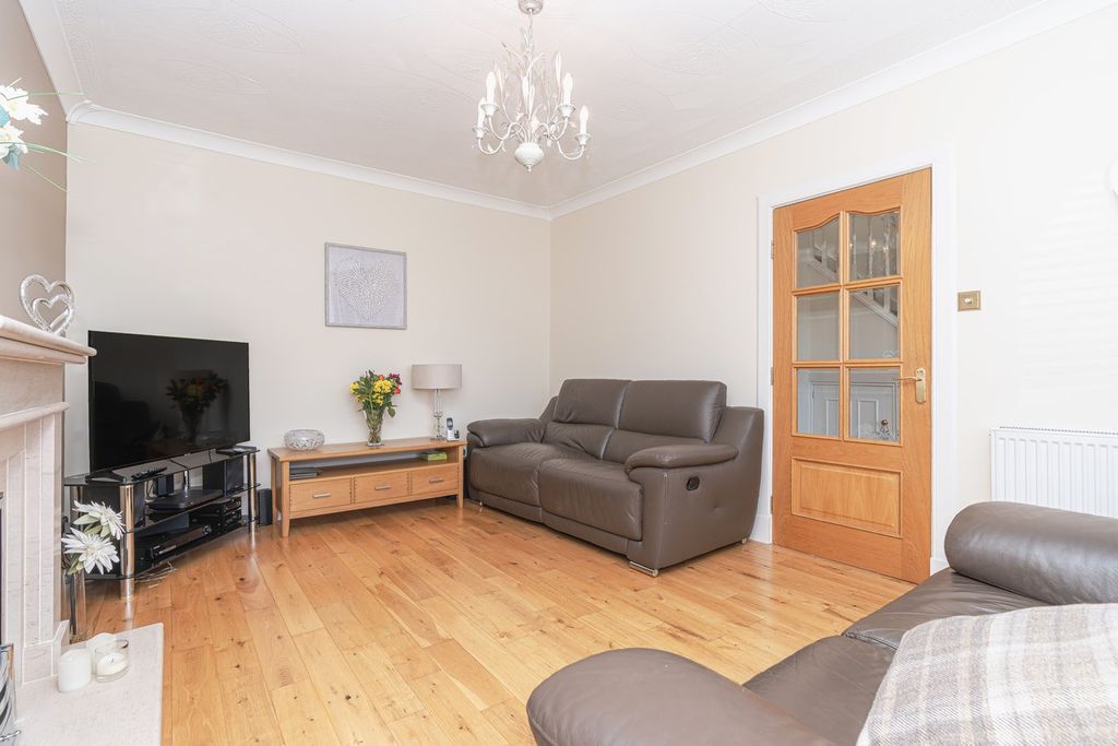 Property photo 2 of 36
