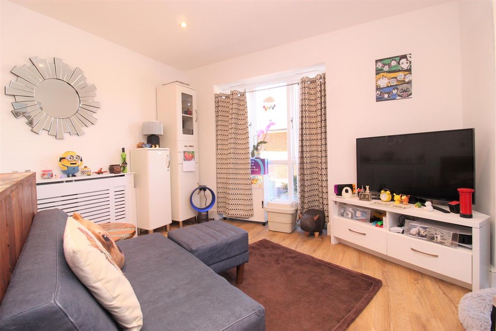 Property photo 2 of 11 Img_8542.Jpg