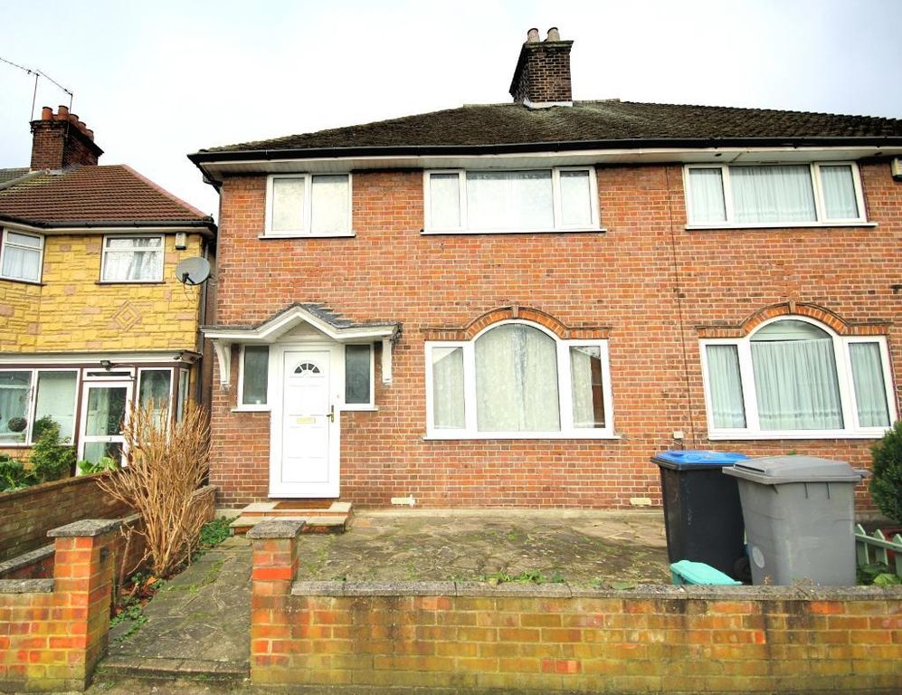 Property photo 1 of 11 Front