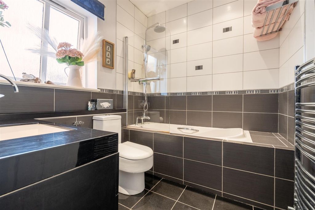 Additional image 8 of 2 bed flat for saleUnion Street, North Shields NE30