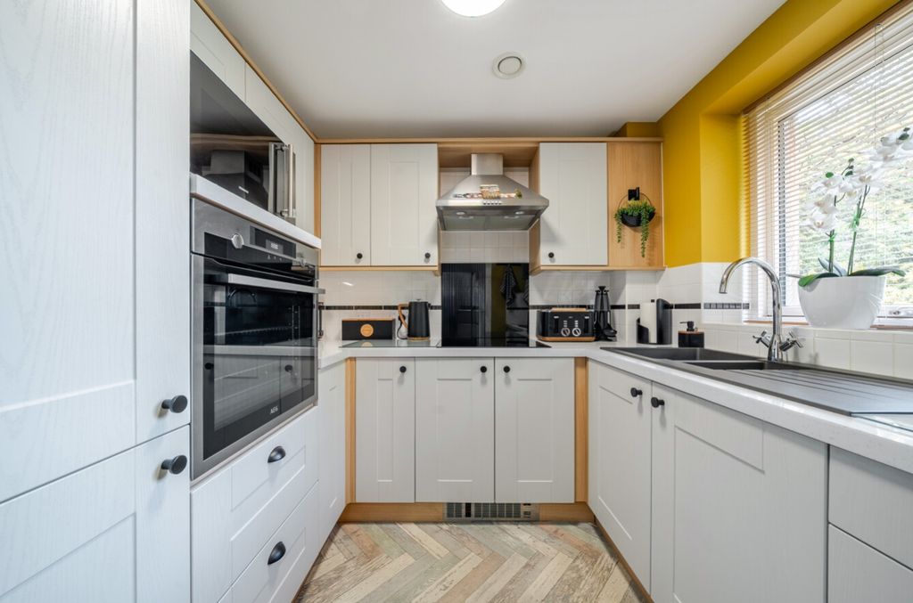 Property photo 3 of 26 1516772-18-1A0A012222E1d