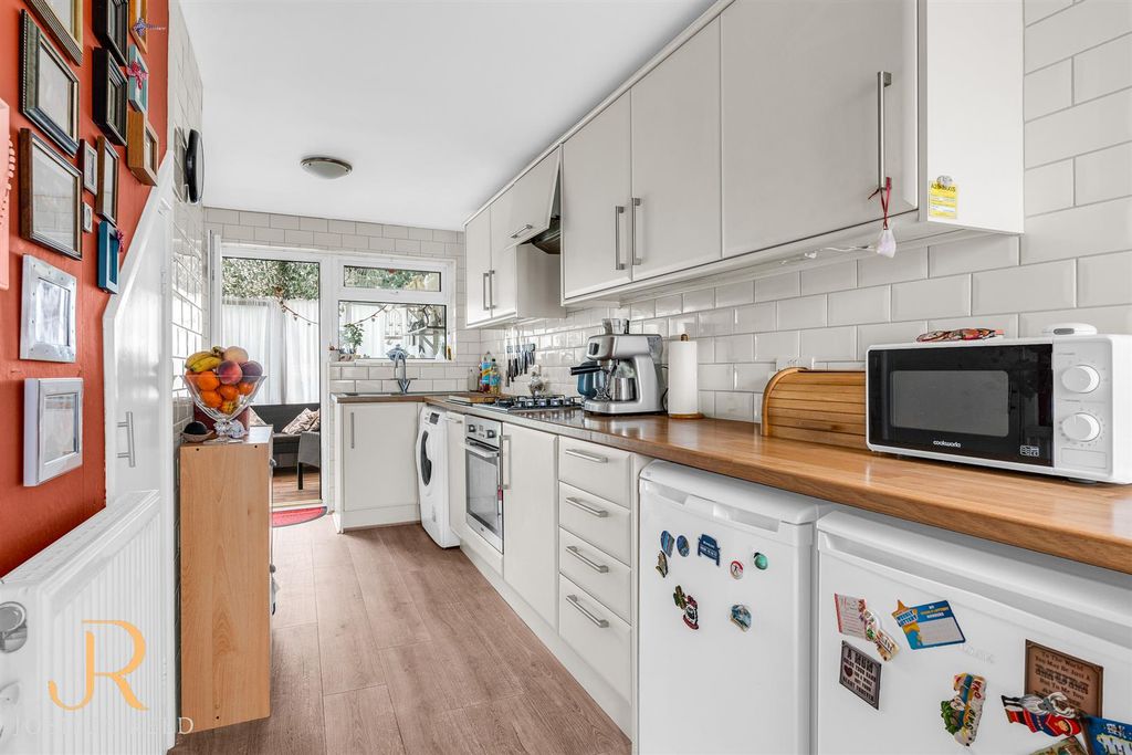 Property photo 2 of 16 Internal-13.Jpg