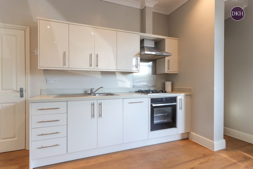 Property photo 3 of 10 Picture No. 06