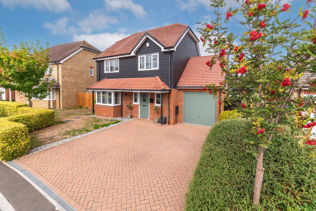 Property photo 1 of 50
