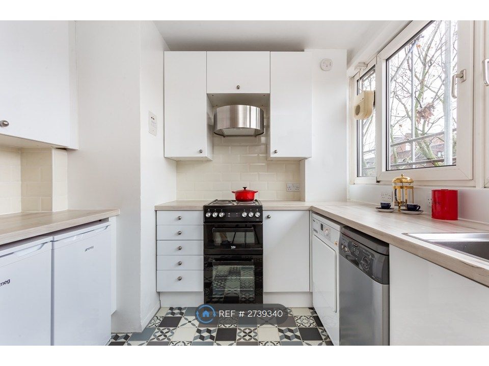 Property photo 3 of 9 Kitchen